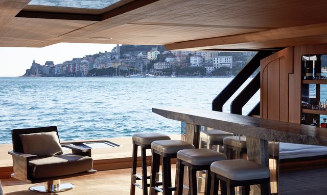 Annabella yacht Three-Sided Beach Club