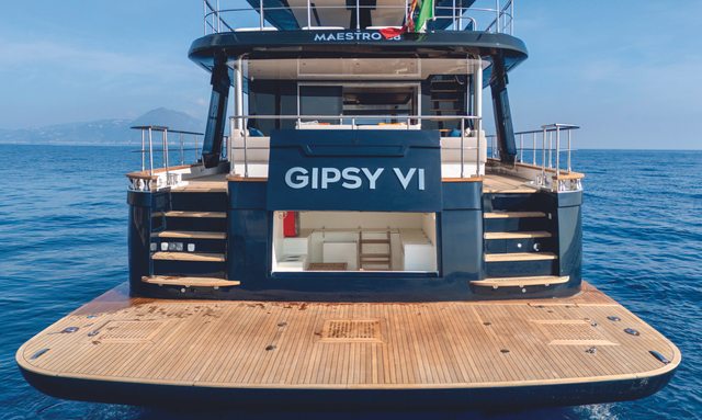 Gipsy VI yacht Beach Club