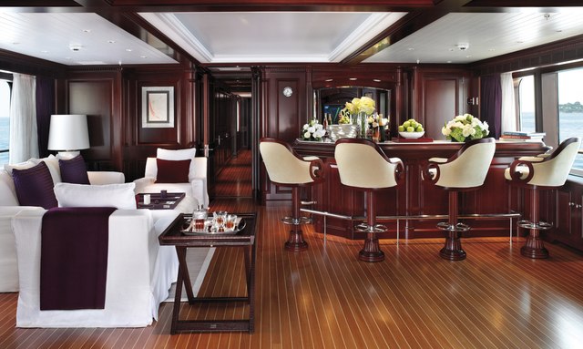 Ambition yacht Traditional Interior