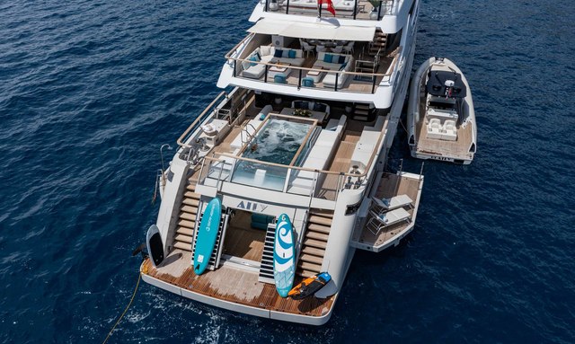 Aily yacht Glass-Bottom Pool