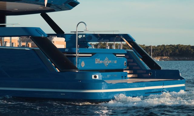 Sui Generis yacht Split-Level Beach Club