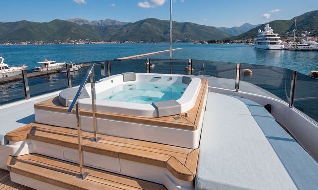 Albus yacht Huge Open-Air Living Space