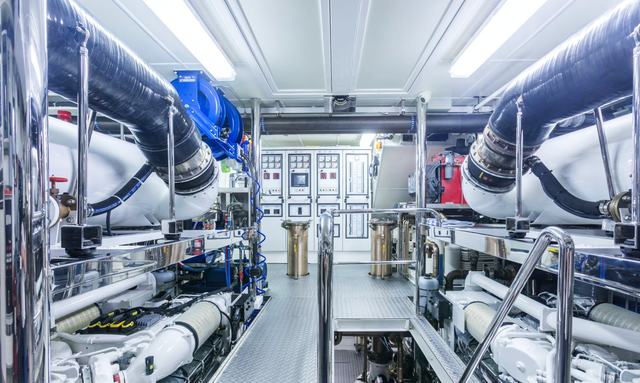 My Aurora yacht Advanced Engine Room