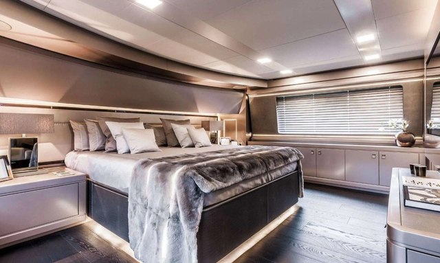 Yvonne yacht Master Suite Luxury