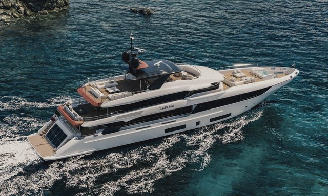 Lumina yacht Long-Range Composite Cruiser