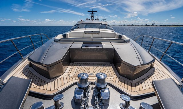 One Spin 3 yacht Foredeck Sun Pad