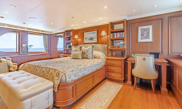 Shadowl yacht Family-Friendly Cabins