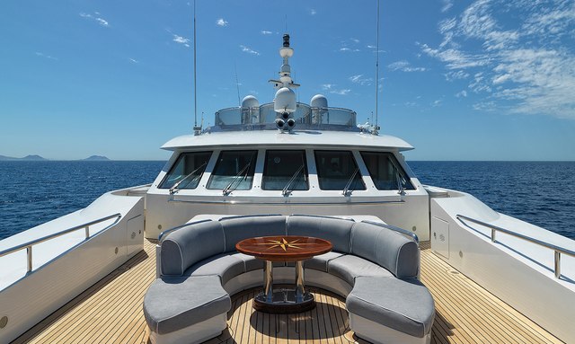 Alexandra yacht Semi-Circular Settee