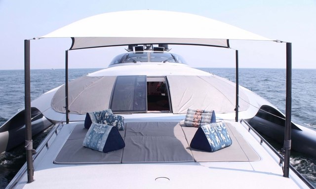 Adastra yacht Foredeck Sunbed