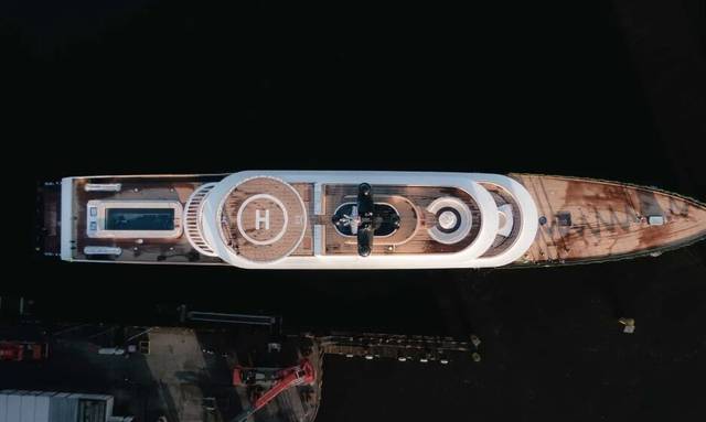 Liva yacht Helicopter Sky Deck