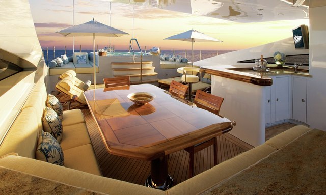 Reef Chief yacht Upper Deck Amenities