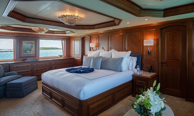 Crossed Sabre yacht Private Owner’s Suite