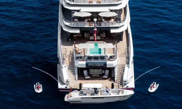 DreAMBoat yacht Beach Club Lounge