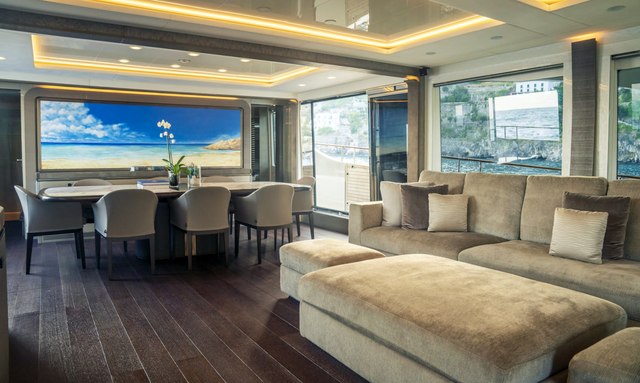 Vivaldi yacht Spacious Lounge