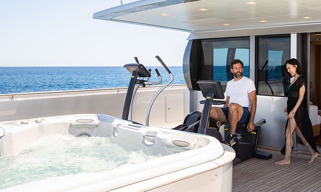 Falco Moscata yacht Bridge Deck Jacuzzi