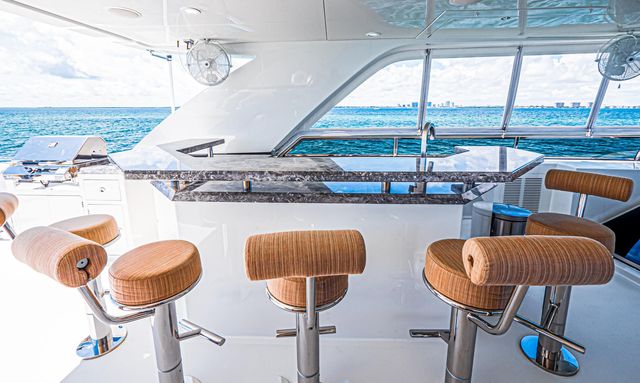 Clarity yacht Flybridge Bar Area