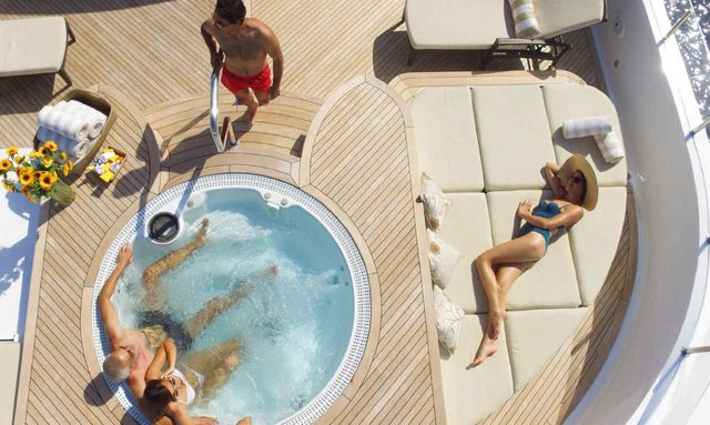 Elis Et Mar yacht Sundeck Jacuzzi