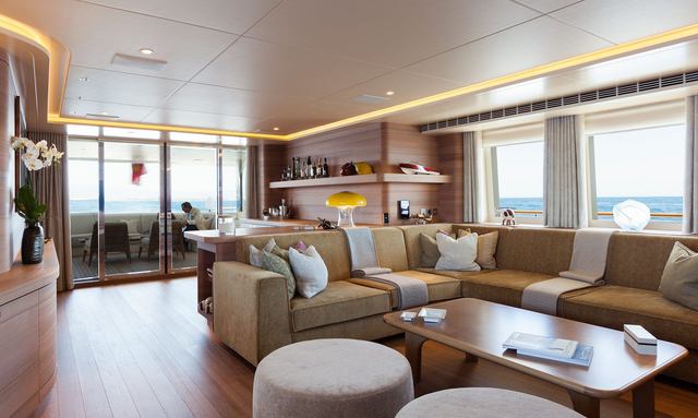 Mouna yacht Welcoming Interior