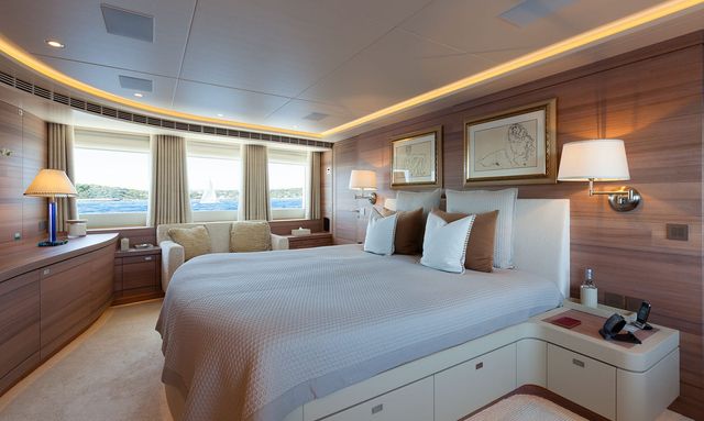Mouna yacht Master Suite