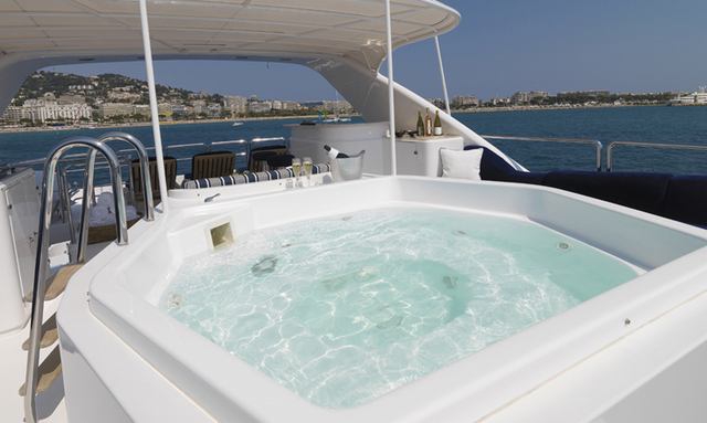 Loulou yacht Expansive Outdoor Areas