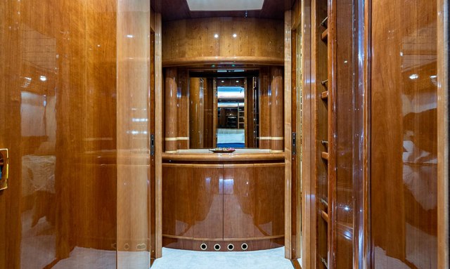 DreamChaser yacht Exquisite Woodwork