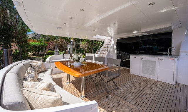 Journey yacht Innovative Cockpit