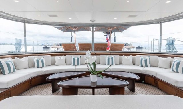 Perseus3 yacht U-Shaped Seating