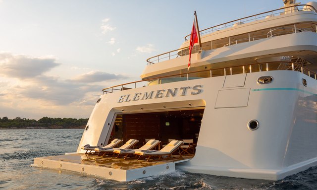 Elements yacht Fold-out Beach Club