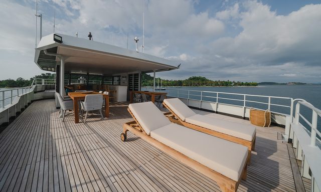 Southern Cross yacht Sun Deck Features