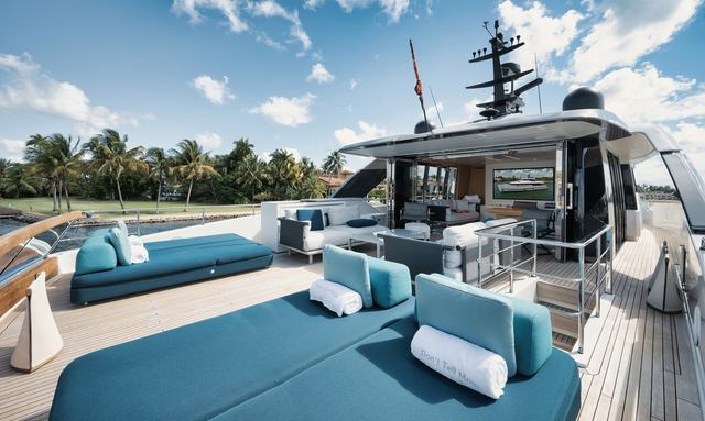 Aisha yacht Sundeck Lounge