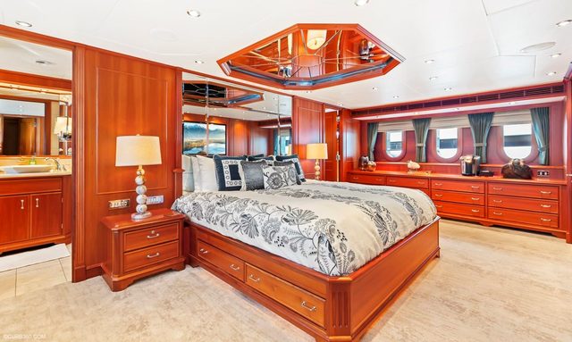 Aphrodite yacht Master Suite