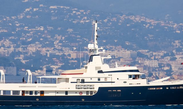 Steel yacht Crow’s Nest