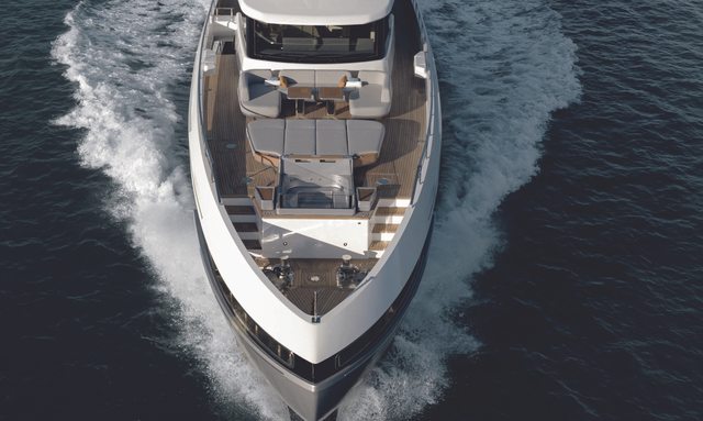 Luz de Mar yacht Foredeck pool with elevated views