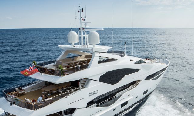 Aladdin yacht Oversized Skydeck Arrangement