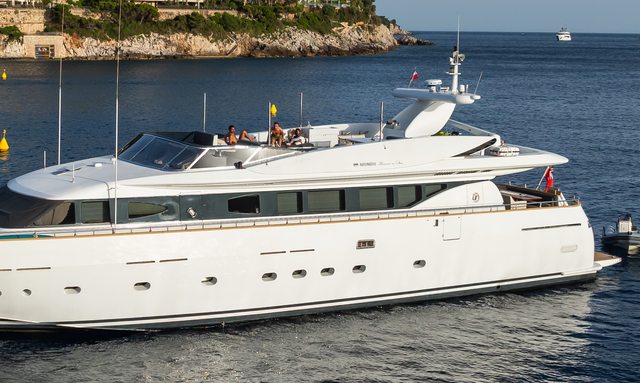 Talila yacht Flybridge that outscales her size