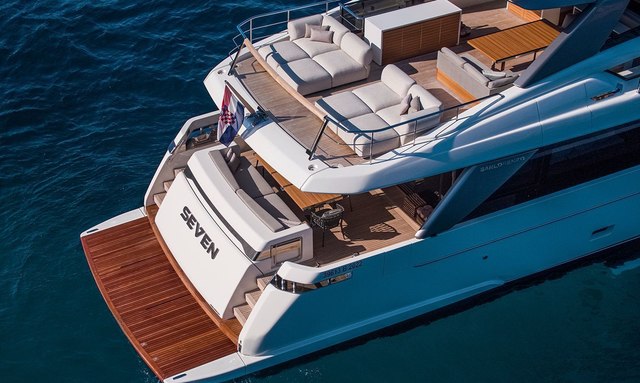 Seven yacht Sunpad Half Deck