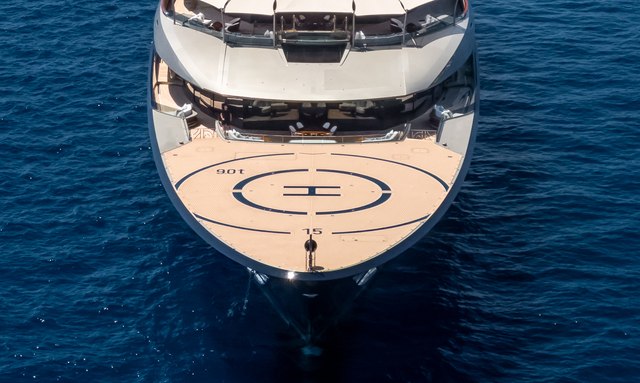 Luminance yacht Foredeck Private Spa Zone