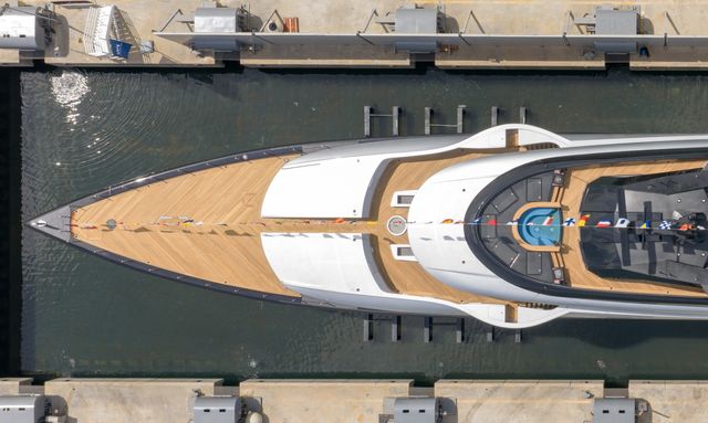 Sea Raider X yacht Aircraft-Style Foredeck