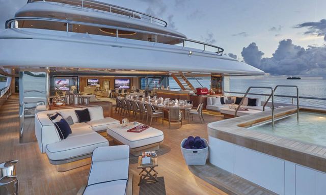 IJE yacht Deck Spaces