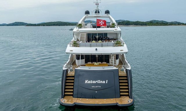 Andromeda yacht Hydraulic Swim Platform