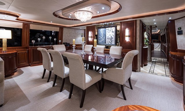 Seaquinn yacht Elegant Dining Area