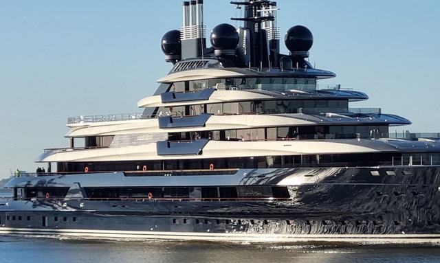 Luminance yacht Tiered Blue Superstructure