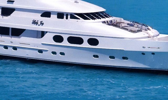 Lady Joy yacht Composite fibreglass construction with foam core