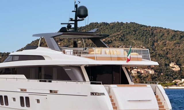 Aman yacht Flybridge With Adjustable Louvers