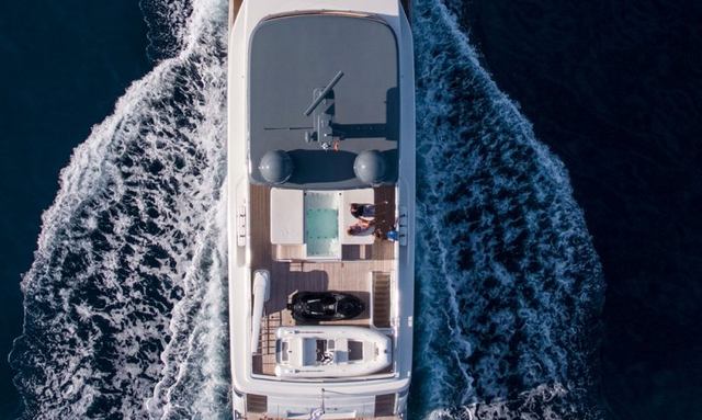 Blondie yacht Leisure-Focused Sundeck