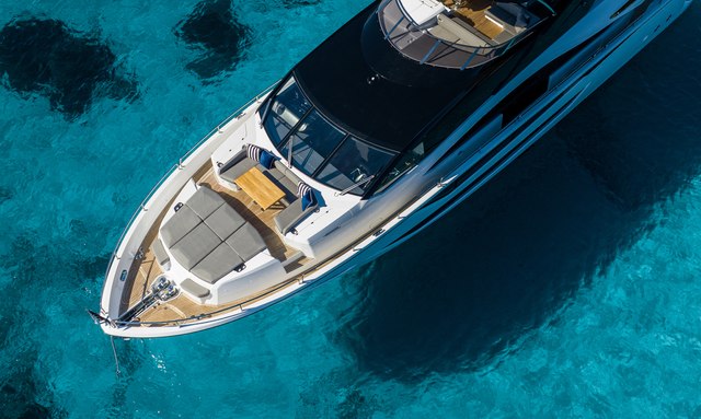 Hideout yacht Portuguese Bridge Foredeck
