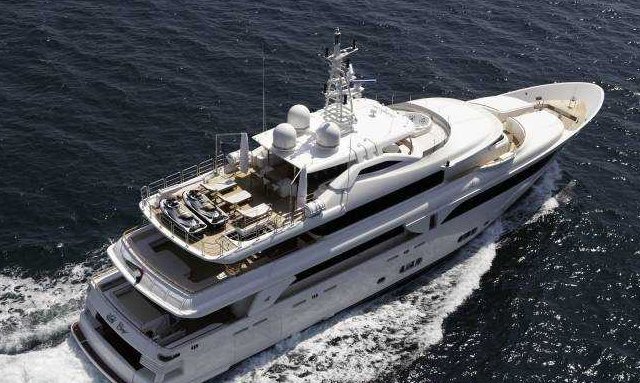 Palatial yacht The 110m² Sundeck