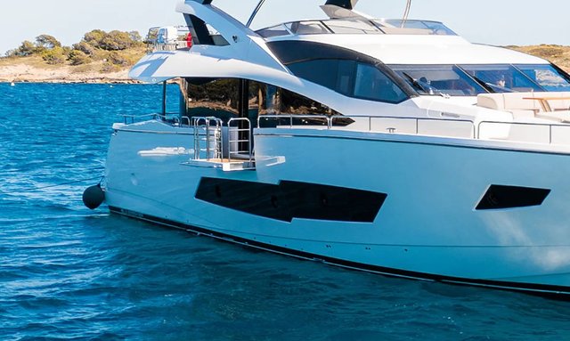 Kala yacht Starboard fold-down balcony