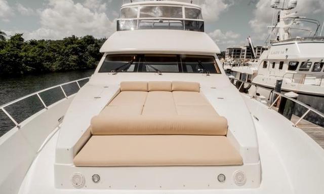 Roxy Maria yacht Foredeck Sun Pad