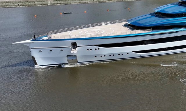 Deep Blue yacht Dedicated Helipad Foredeck